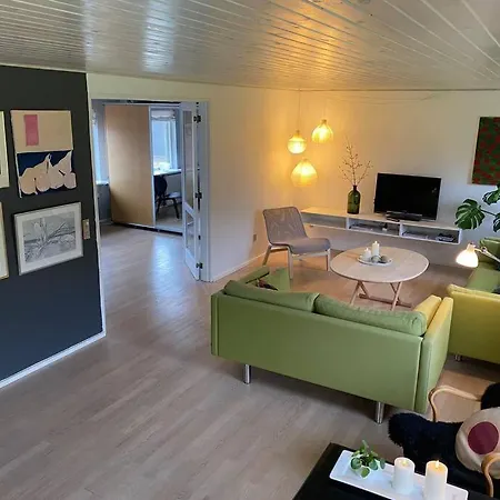Skont Hus Pa Landet Taet Pa Billund Holiday home Give
