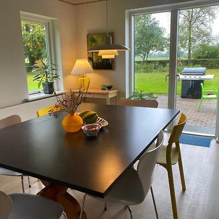 Skont Hus Pa Landet Taet Pa Billund בית נופש *