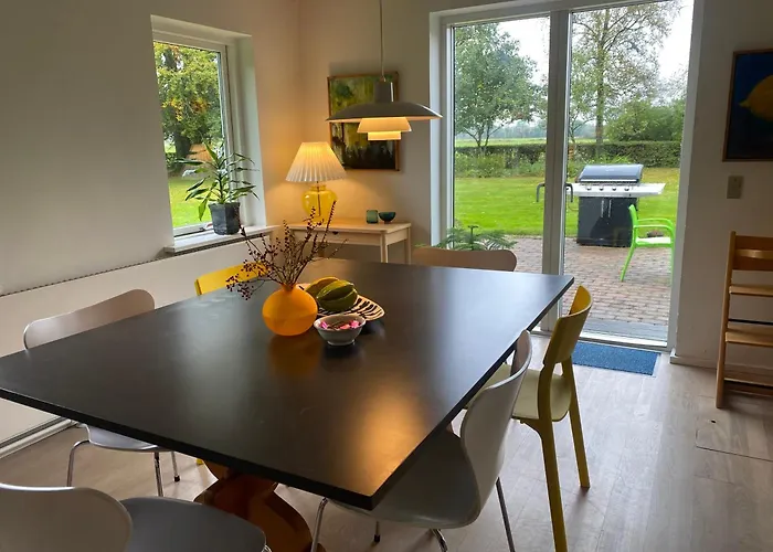 Skont Hus Pa Landet Taet Pa Billund Holiday home *